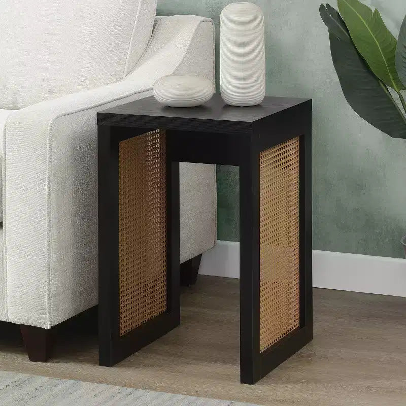 Mesa auxiliar cuadrada de madera beige de 24 pulgadas